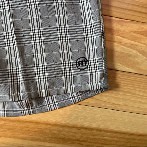 Travis Mathews Plaid Golf Shorts Men's Size
W40 Inseam 12" Gray Silver - Picture 6 of 10